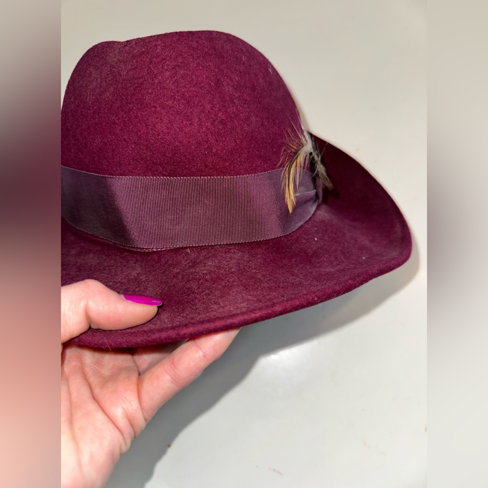 Burberry Vintage Burgundy Felt Fedora Feather Size Medium Godfather hat - Picture 5 of 5